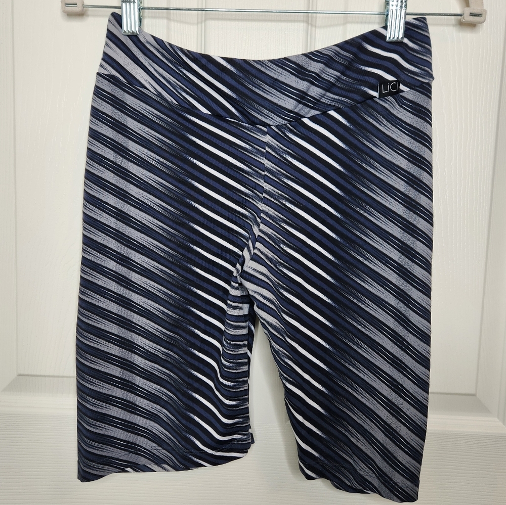 Lici Scrunch Booty 8" Biker Shorts Striped Nylon Spandex Size Large